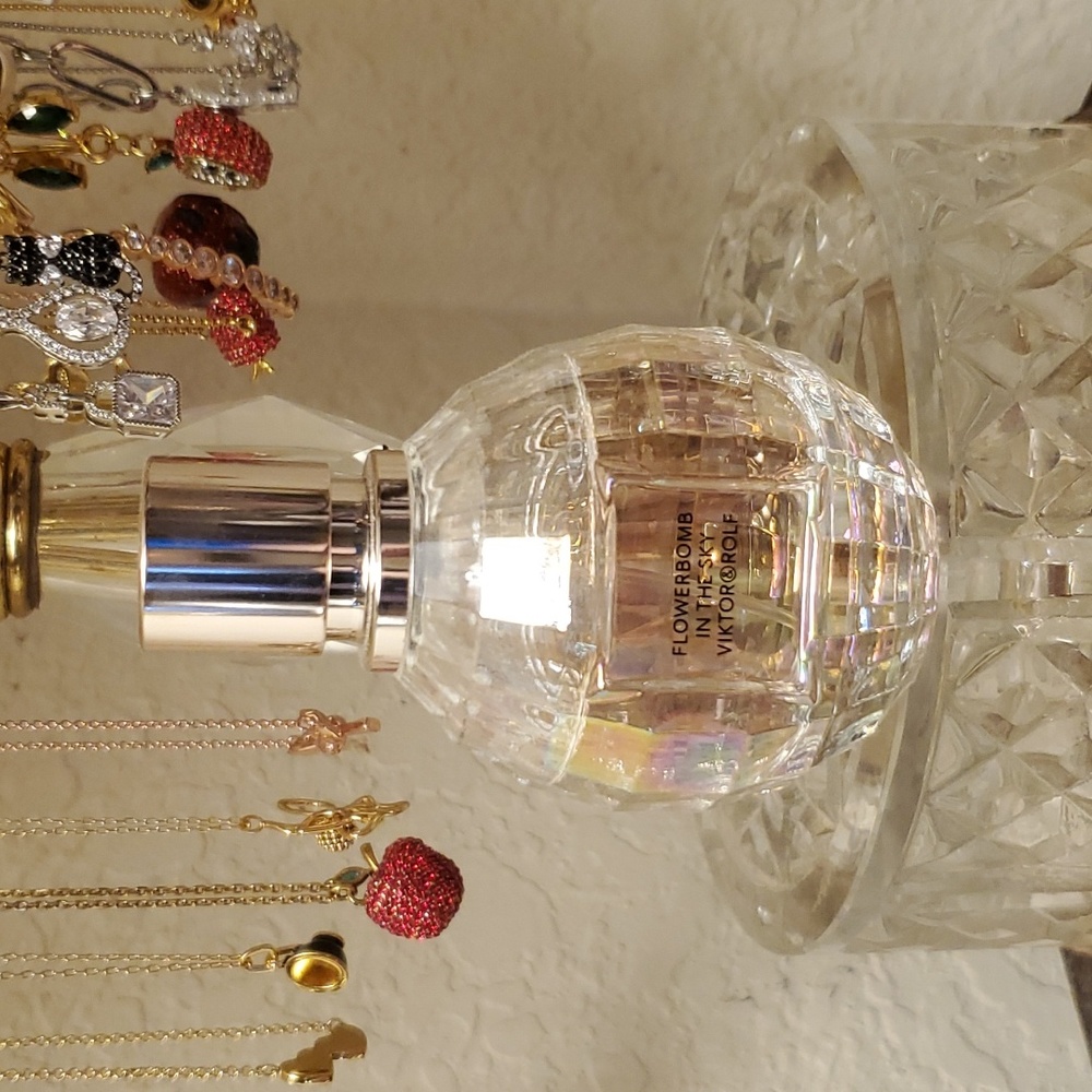 Viktor and Rolf Flowerbomb In the Sky, 1.7 FL oz